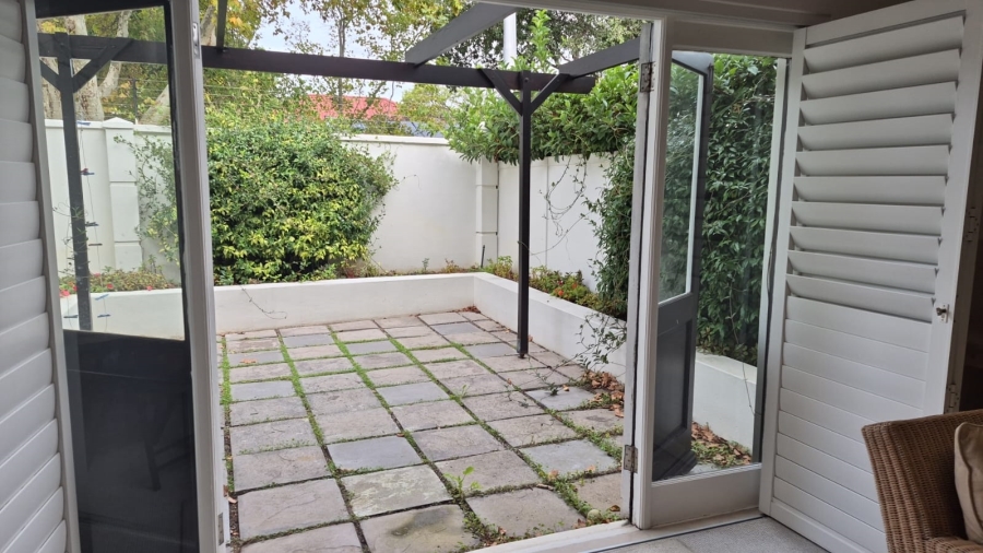To Let 2 Bedroom Property for Rent in Claremont Western Cape